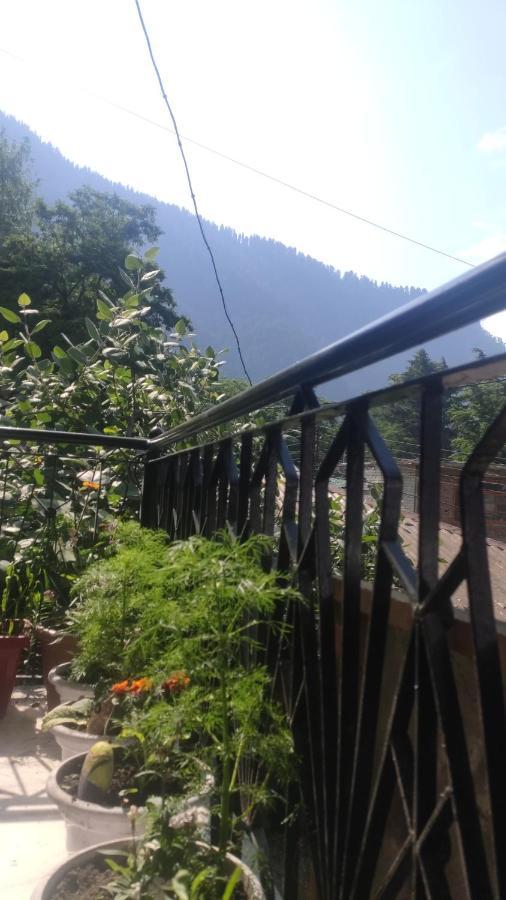 The Prasher Lodge Mall Road Manali Exteriér fotografie