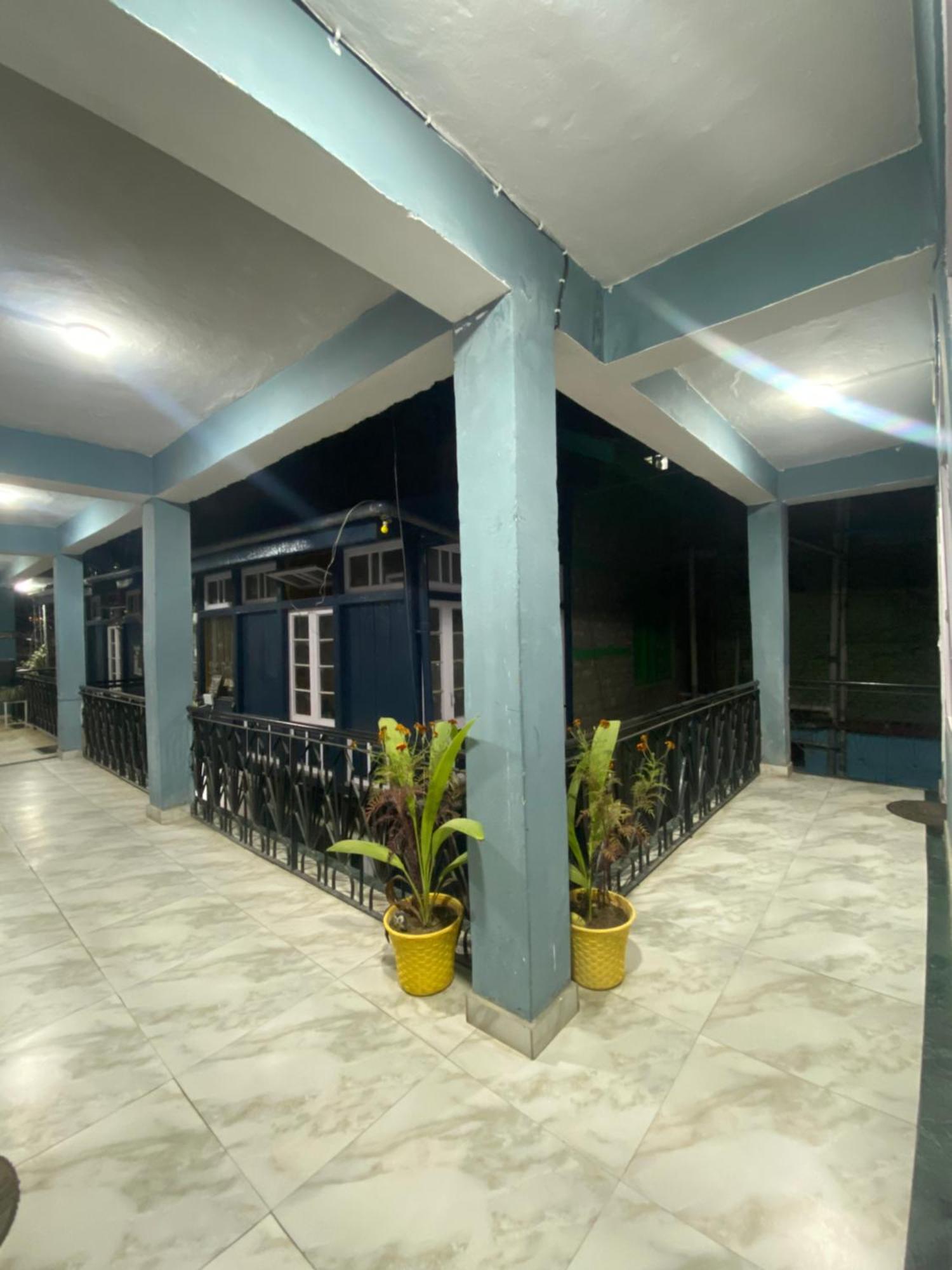 The Prasher Lodge Mall Road Manali Exteriér fotografie